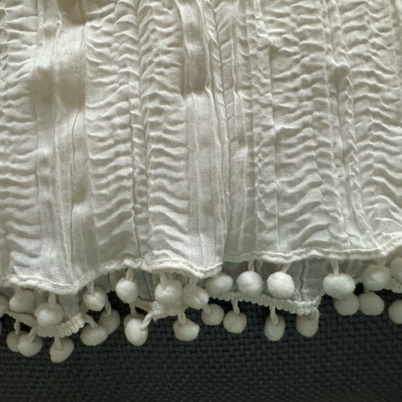 Cream Pom Pom scarf - Picture 4 of 6